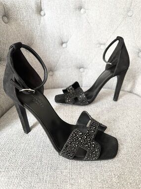 Hermes Joy 105 Noir STRASS Black Suede Leather Ankle Strap Sandals Heels size 38